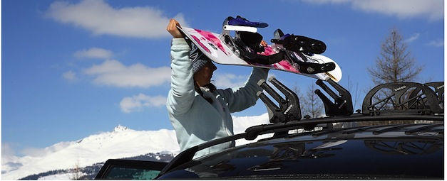 Portaesquís y snowboard para coches universales: prácticos y seguros
