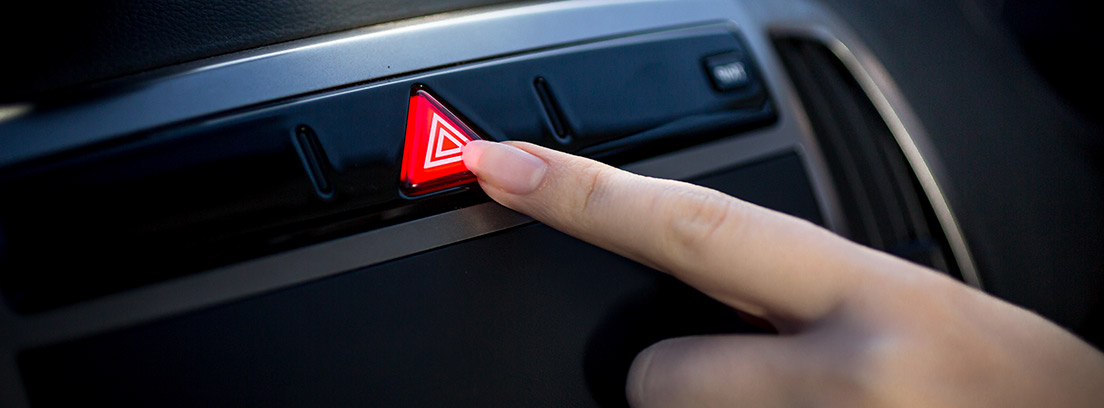 Es obligatorio llevar una luz de emergencia en el coche?